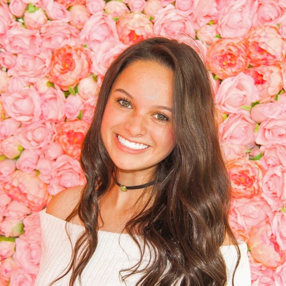 Meet your Posher, Maddie - Picture 1 of 1